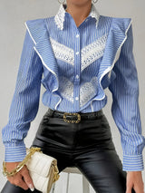 Rosalia | Elegantes gestreiftes Langarmshirt mit Spitze und Rüschendetails – Blau