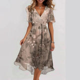 Sichelle – Luftiges Chiffonkleid mit Print – Braun