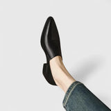 Damen Slipper mit spitzer Kappe und niedrigem Blockabsatz – Schwarz