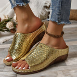 Ivy - Metallic-Keilsandaletten mit raffiniertem Design – Gold