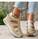 Livia - Weiße Sandalen mit sportlichem Stil – Gold