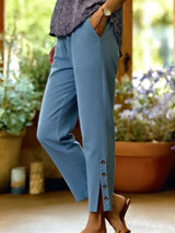 Bellamy - Knöchellange Hose mit Knopfdetail – Blau