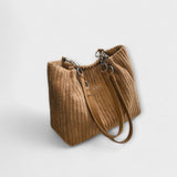 Malva – Weiche Schultertasche aus Velours – Braun