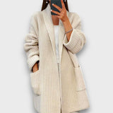 Winnie – Strickjacke mit Taschen – Beige