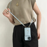 Handyhülle mit Kette Damen – Leder Crossbody Hülle mit Kartenfach Urban Chic – Hellblau