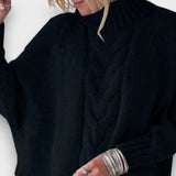 Leandra – Klassischer Rollkragenpullover mit Zopfmuster – Schwarz