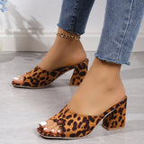 Mila - Offene Zehensandalen mit Leopardenmuster für einen wilden Look – Kamel