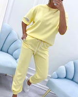 Damen Relaxed Outfit: Set aus solidem Oberteil und Hose – Gelb