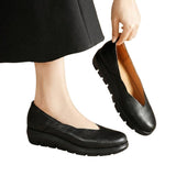 Damen-Ballerinas mit Keilsohle und V-Ausschnitt – Schwarz