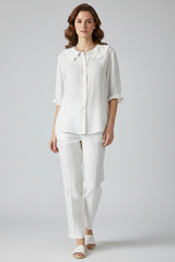 Damen Bluse mit Knopfleiste, Rundkragen und gerafften Ärmeln – Weiß