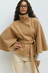 Damen Cape-Mantel mit Stehkragen und Gürtelbindung – Braun