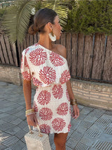 Damen Einschultriges Minikleid mit Puffärmel Geraffter Taille und Rotem Muster – Weiß
