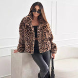 Damen Fleece-Jacke mit Leopardenmuster und Knopfverschluss – Braun