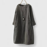 Damen Geripptes Rundhals-Midikleid mit Dreiviertelärmeln und Fronttaschen – Grau
