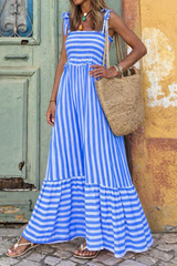 Damen Gestreiftes Maxikleid mit Bindebandträgern und Gerafftem Oberteil und Stufenrock – Blau