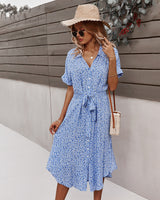 Damen Hemdblusenkleid mit Knopfleiste Bindegürtel Kurzen Ärmeln und Blumenmuster in Midilänge – Blau