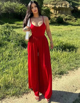 Damen Jumpsuit mit Spaghettiträgern V-Ausschnitt Überkreuztem Rücken und Weitem Bein – Rot