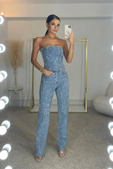 Damen Jumpsuit mit trägerlosen Oberteil und Seitentaschen – Hellblau