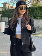 Damen Kurze Jacke mit Druckknopfverschluss und Elastischen Bündchen – Schwarz