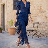 Damen langes Kleid mit V-Ausschnitt und Fransenrock – Blau