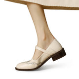 Damen Mary Jane Halbschuhe mit T-Riemen und Lochmuster – Beige