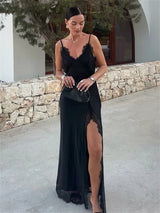 Damen Maxi Kleid mit V-Ausschnitt Spitzenbesatz und Seitennahtschlitz – Schwarz