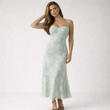 Damen Maxikleid mit Herz-Ausschnitt und Trägern – Hellgrün