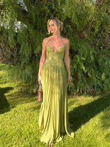Damen Maxikleid mit Herzausschnitt und plissiertem Rockteil – Grün