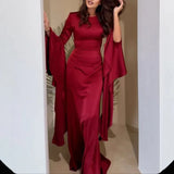 Damen Maxikleid mit Langen Ärmeln, Glockenbündchen und Drapierten Rockbahnen – Rot