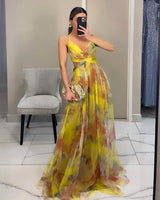 Damen Maxikleid mit Spaghettiträgern, Wickeloberteil und Taillenausschnitt – Gelb