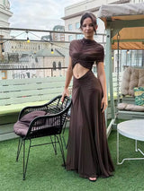 Damen Maxikleid mit Stehkragen und kurzen Ärmeln mit gerafftem Oberteil und Taillenausschnitt – Braun