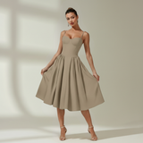 Damen Midikleid mit Blumenmuster und schmalen Trägern – Khaki