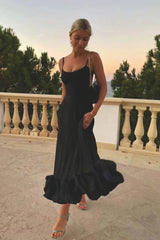 Damen Midikleid mit Spaghettiträgern Gerader Halspartie und Rüschensaum – Schwarz