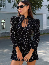 Damen Mini-Kleid mit Blumenmuster und Stehkragen mit Schnürung und Puffärmeln – Schwarz