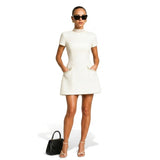 Damen-Minikleid mit kurzen Ärmeln und Perlenbesatz – Weiß