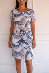 Damen Minikleid mit Rundhalsausschnitt Kurzen Kappenärmeln Seitentaschen und Geradem Saum – Weiß mit Blau