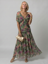 Damen Off-Shoulder Maxi Kleid mit Drapeé-Kragen und Raffbund – Grün mit Aquarelldruck