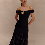 Damen Off-Shoulder Maxikleid mit Zierapplikation und plissiertem Rockteil – Schwarz