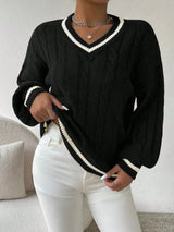 Damen Pullover mit V-Ausschnitt, Zopfmuster und Streifendetail – Schwarz