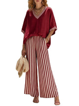 Damen-Set aus Oberteil mit V-Ausschnitt und gestreifter Hose mit weitem Bein – Rot
