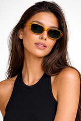 Damen Sonnenbrille mit Rechteckrahmen und abgeschrägten Ecken – Gelb