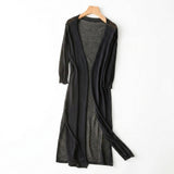Damen-Strickjacke in langer Form mit offener Vorderseite und Seitenschlitzen – Schwarz