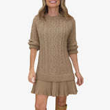 Damenstrickkleid mit Zopfmuster und plissiertem Minirock – Braun
