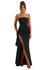 Damen Trägerloses Maxikleid mit asymmetrischem Saum und Seitenschlitz – Schwarz
