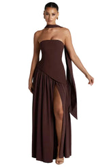 Damen trägerloses Maxikleid mit asymmetrischer Taille und Schlitz – Niemiecki