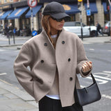 Damen Zweireihige Kurzjacke mit Stehkragen und Kontrastknöpfen – Beige