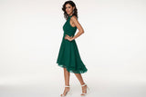 Damenkleid mit Halterneck und Ausgestelltem Rock mit Lagen-Saum – Grün