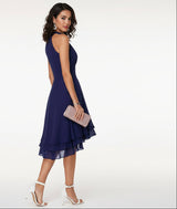 Damenkleid mit Halterneck und Ausgestelltem Rock mit Lagen-Saum – Marineblau