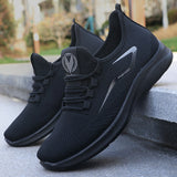 Maverick - Leichte Laufschuhe mit atmungsaktivem Mesh – Schwarz