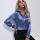 Luna - Langärmelige Satinbluse mit raffiniertem Touch – Saphirblau